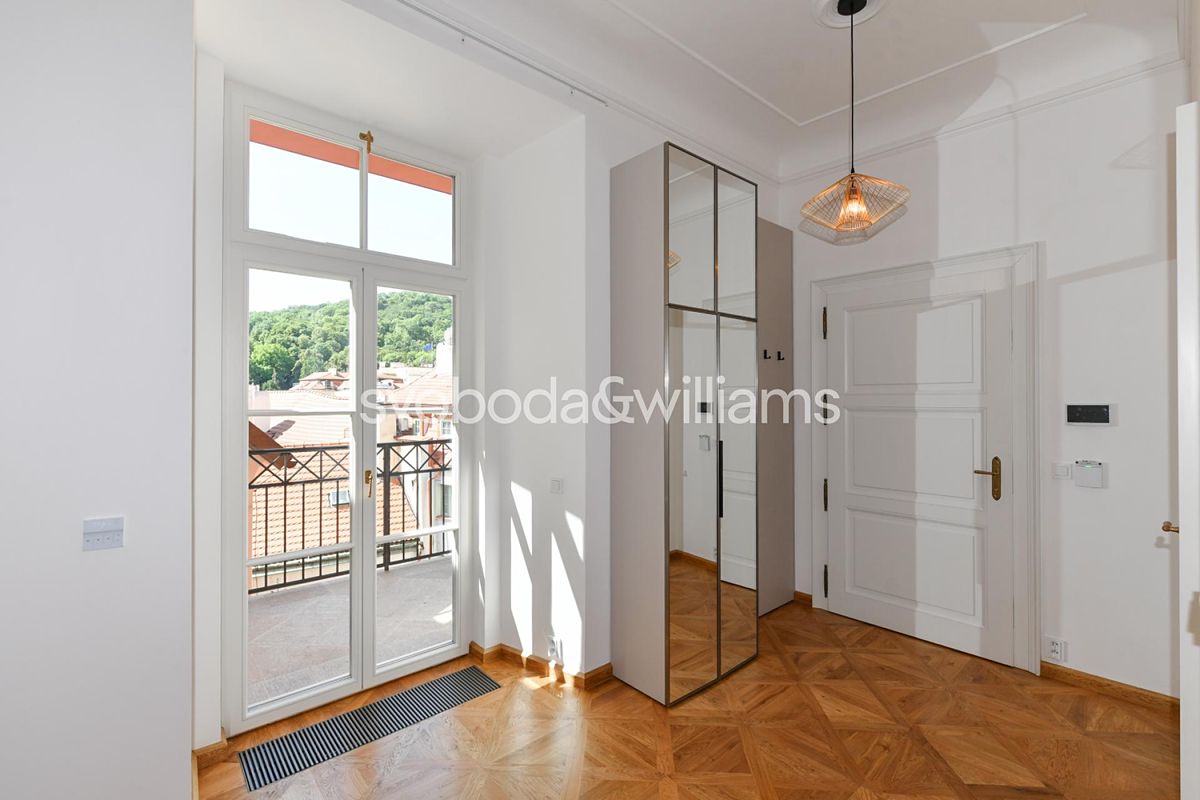 Pronájem bytu 2+kk 55 m² – fotografie 4