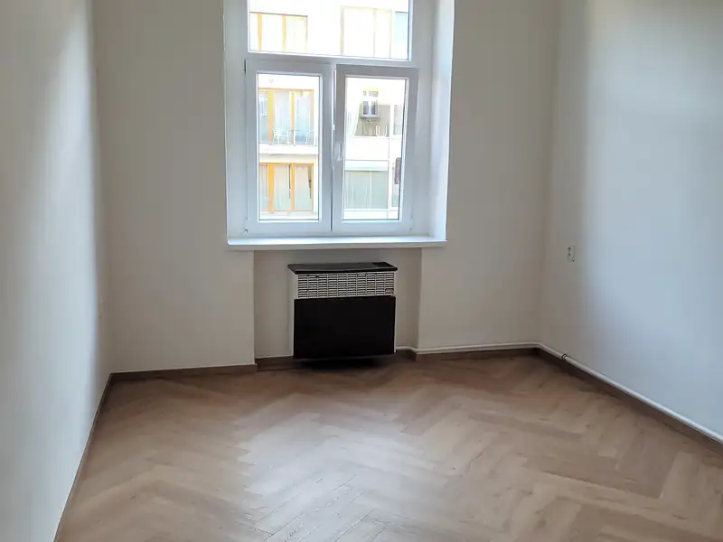 Pronájem bytu 2+kk 65 m², Praha – náhled fotky 3