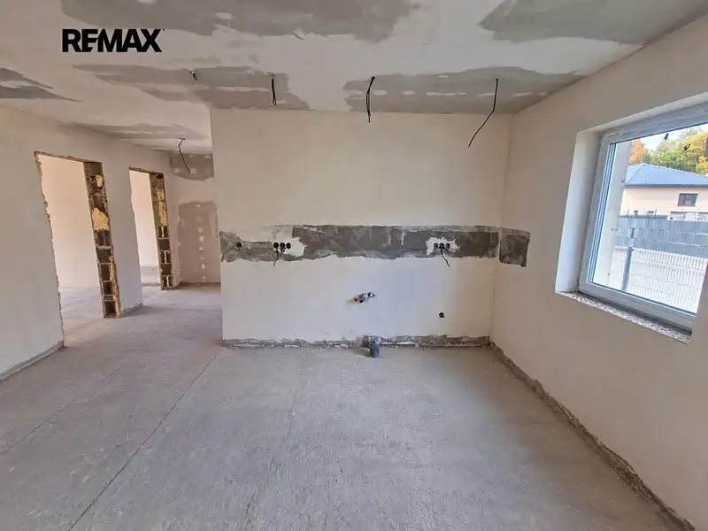 Prodej rodinného domu 250 m², pozemek 843 m², Jirkov – náhled fotky 3