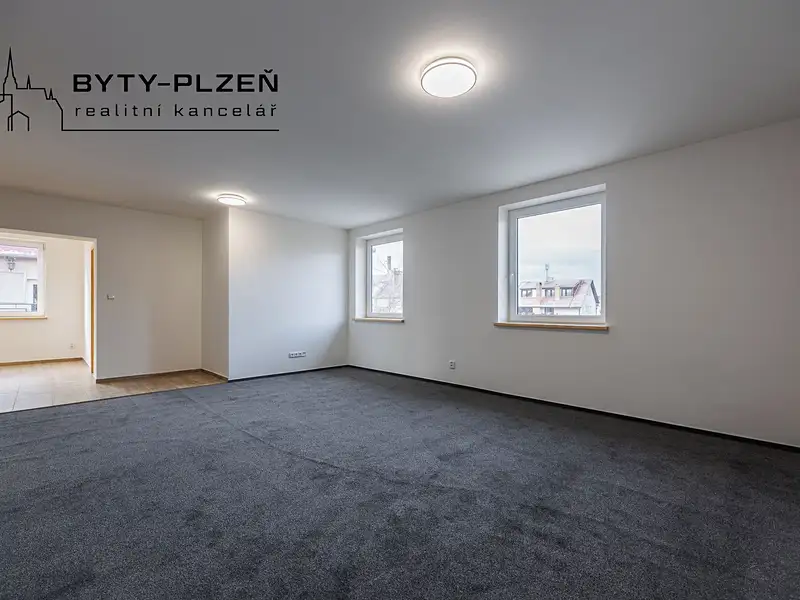 Pronájem bytu 2+1 80 m², Plzeň – náhled fotky 3