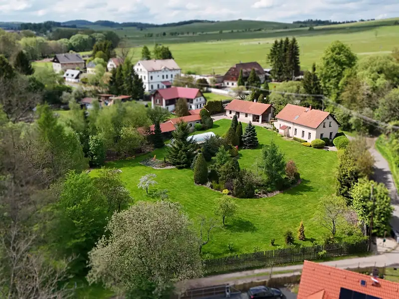 Prodej vícegeneračního domu 340 m², pozemek 4725 m², Verneřice – náhled fotky 1