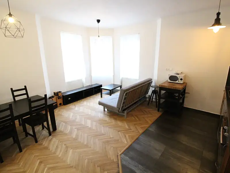Pronájem bytu 4+kk 98 m², Praha – náhled fotky 2