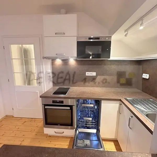 Pronájem bytu 2+kk 80 m², Kladno – náhled fotky 3