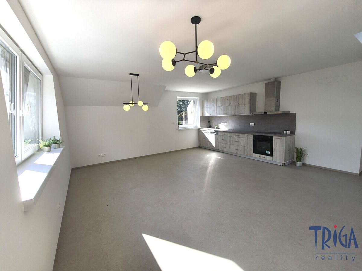 Pronájem bytu 3+kk 81 m² – fotografie 3