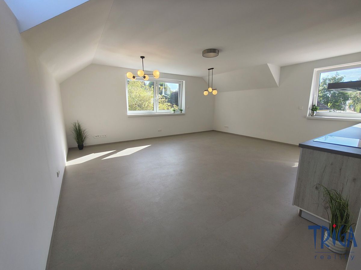 Pronájem bytu 3+kk 81 m² – fotografie 4