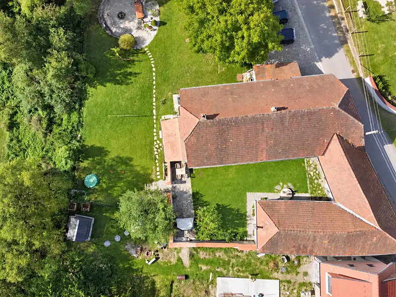 Prodej rodinného domu 185 m², pozemek 1828 m², Kamenný Újezd – náhled fotky 1
