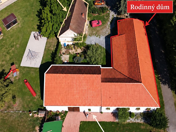 Haus zum Kauf, 500 m² (1 von 30)