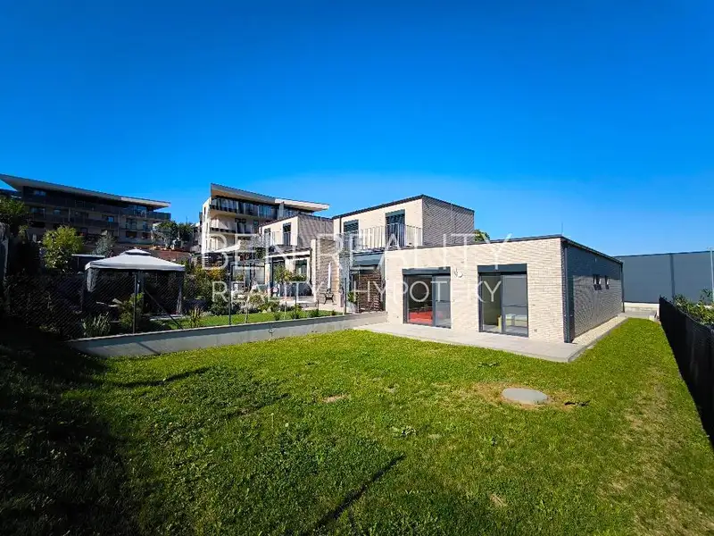 Prodej rodinného domu 80 m², pozemek 334 m², Zlín – náhled fotky 2