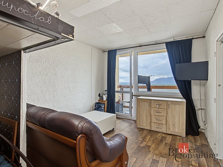 Pronájem bytu 1+1, 34 m² (2 z 5)