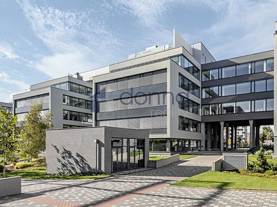 Pronájem kanceláře 1398 m²