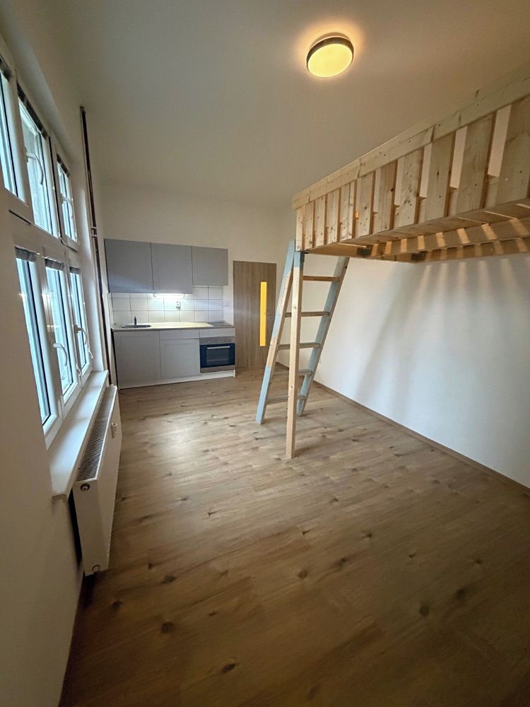 Pronájem bytu 1+kk 28 m²