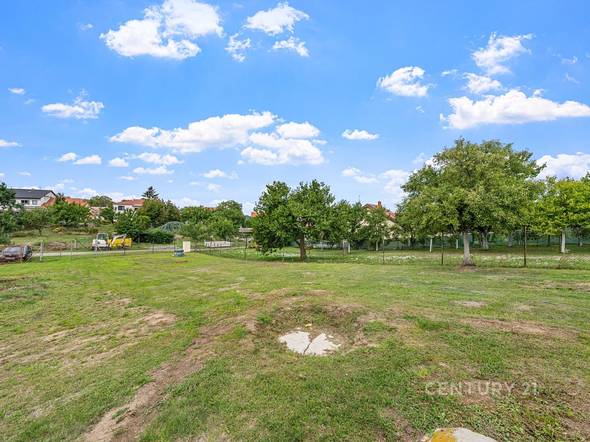 Prodej stavebního pozemku 661 m² – fotografie 2