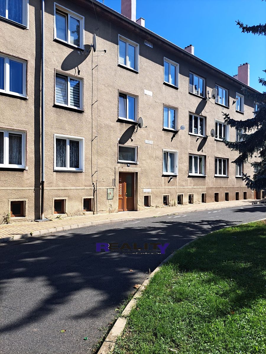 Pronájem bytu 1+kk 30 m² – fotografie 3