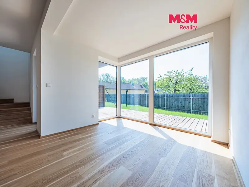 Prodej rodinného domu 135 m², pozemek 289 m², Kamenice – náhled fotky 1