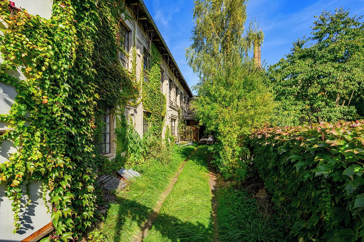 Prodej výrobní haly, prostoru 600 m²