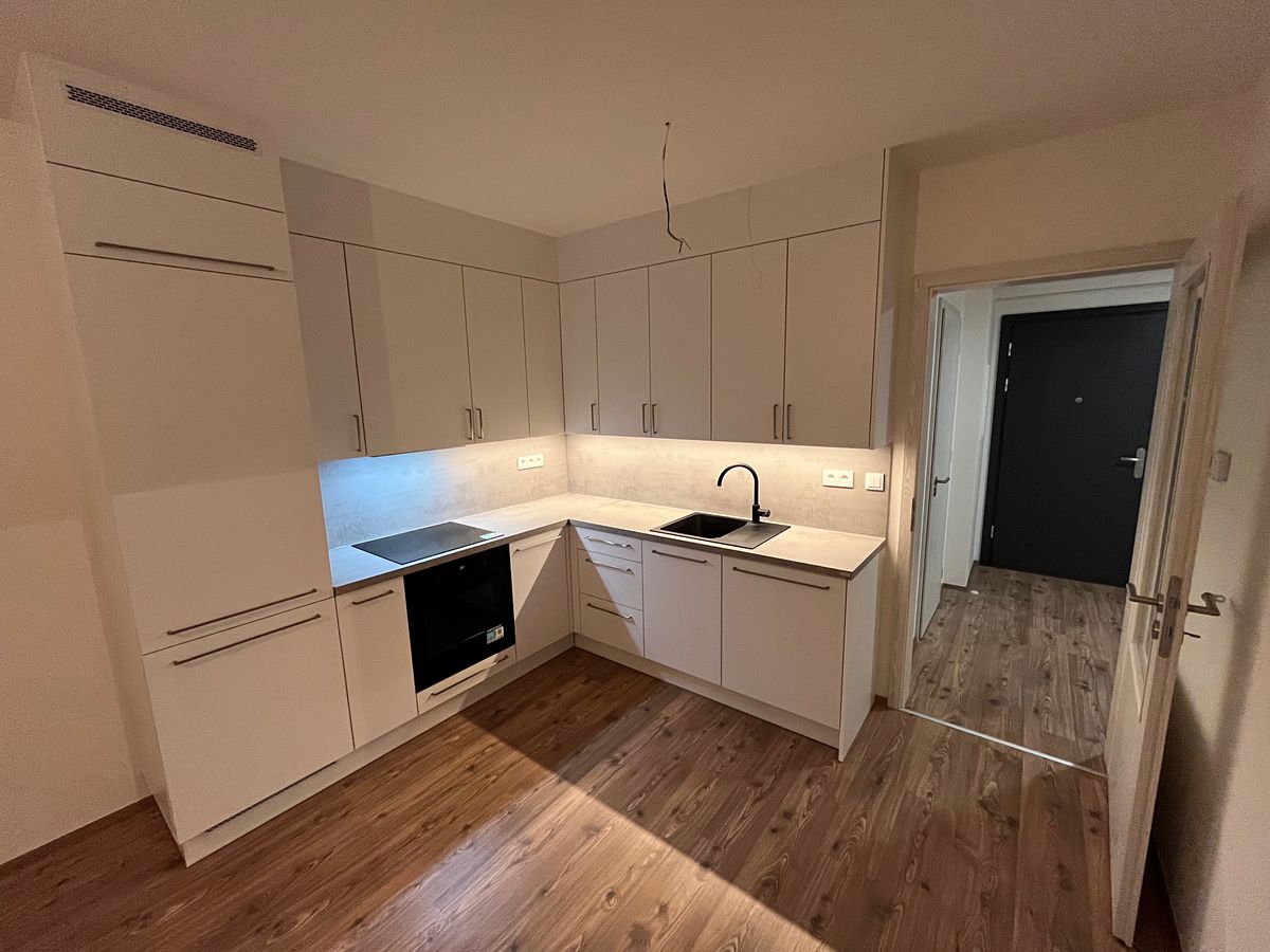 Pronájem bytu 2+kk 43 m²