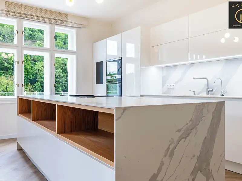 Prodej bytu 4+kk 129 m², Praha – náhled fotky 1