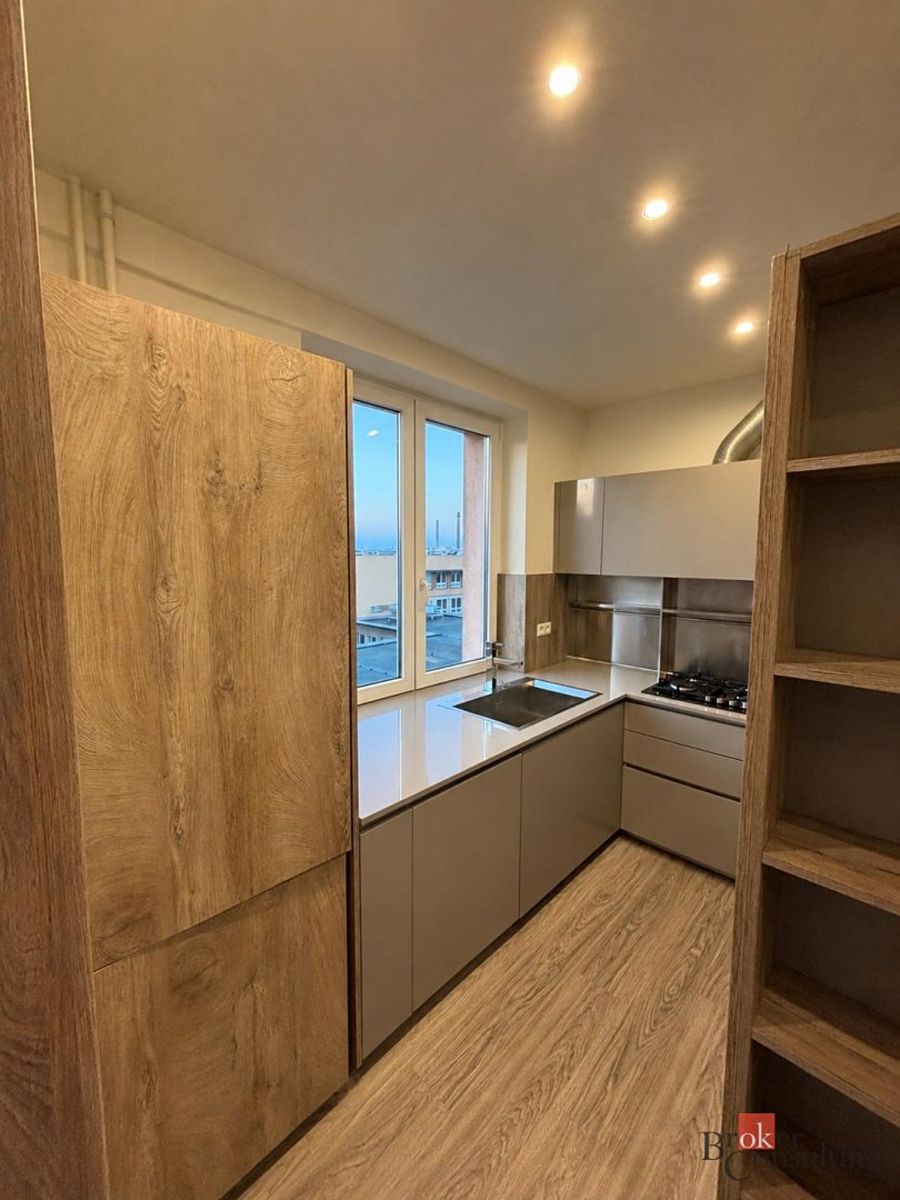 Pronájem bytu 2+1 52 m² – fotografie 3