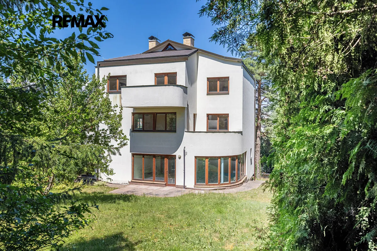 Prodej vily 358 m², pozemek 1101 m²