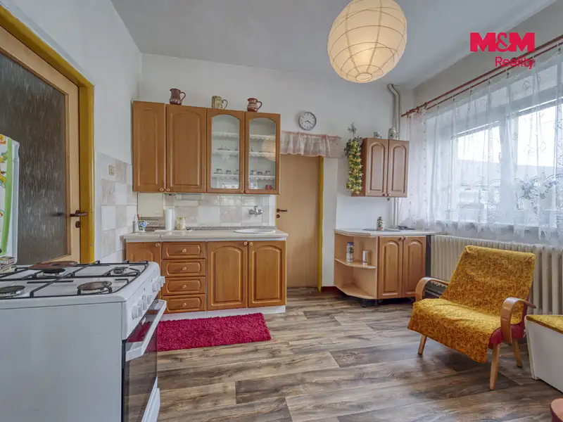 Prodej rodinného domu 215 m², pozemek 2023 m², Toužim – náhled fotky 3