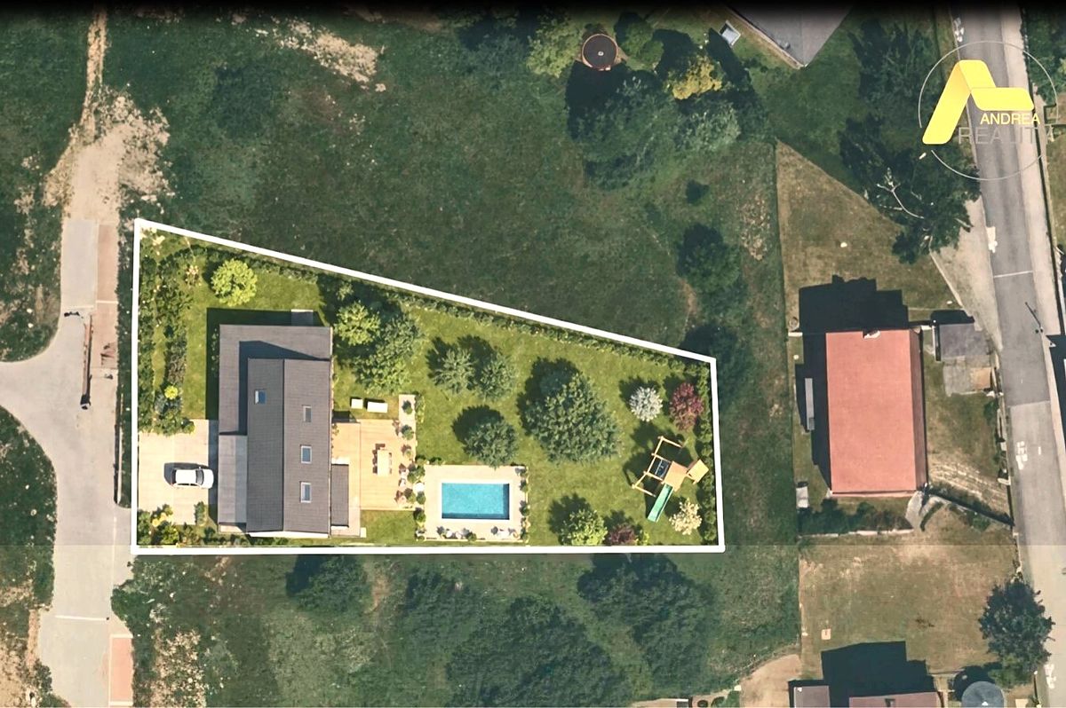 Prodej stavebního pozemku 1454 m²