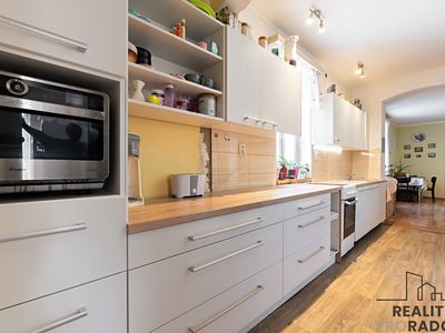 Prodej rodinného domu 189 m², pozemek 886 m²