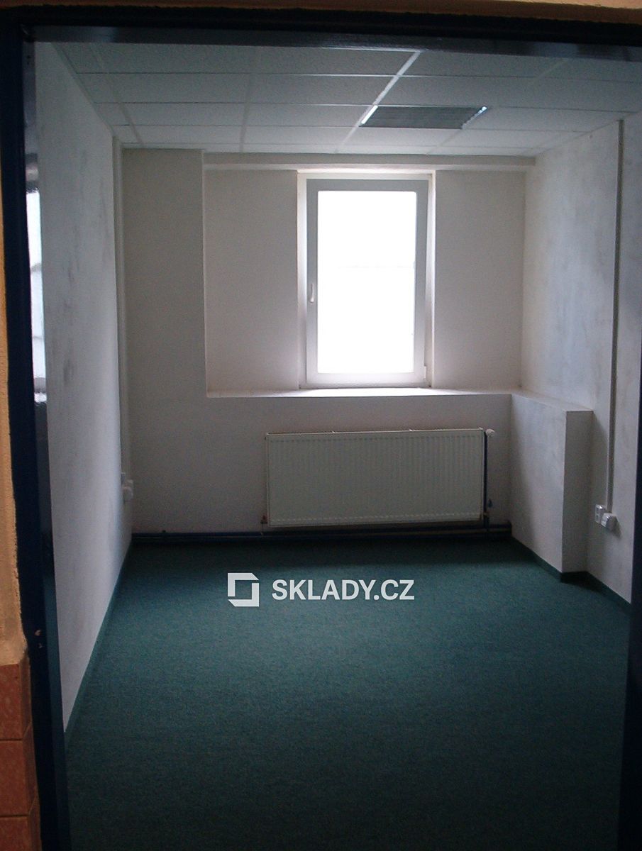 Pronájem skladového prostoru 572 m² – fotografie 2