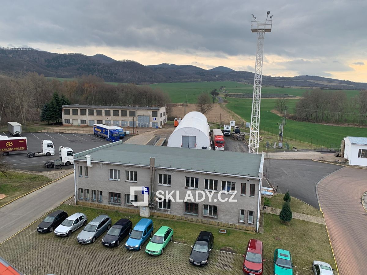 Pronájem skladového prostoru 903 m² – fotografie 2