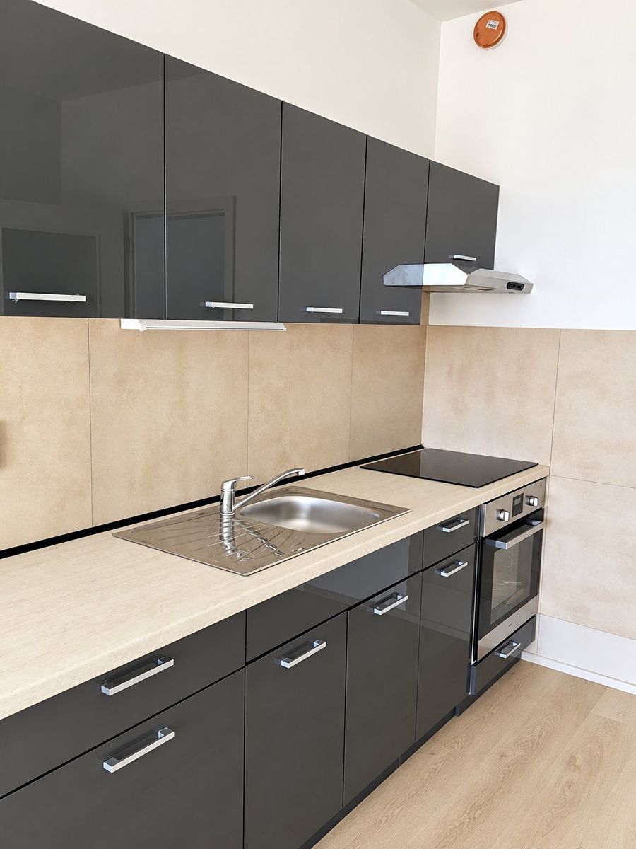 Pronájem bytu 1+kk 37 m²