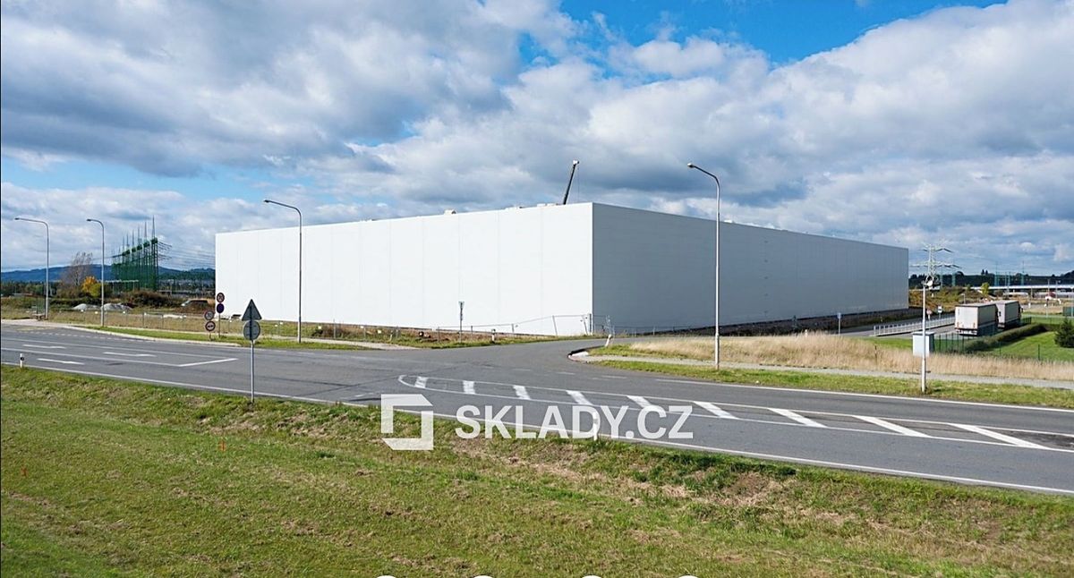 Pronájem skladového prostoru 10000 m² – fotografie 3