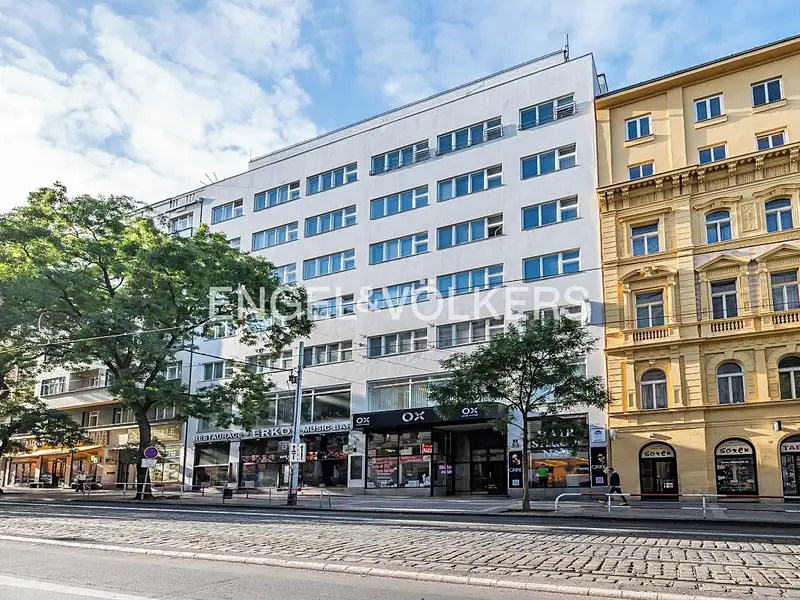 Pronájem kanceláře 55 m², Praha – náhled fotky 1