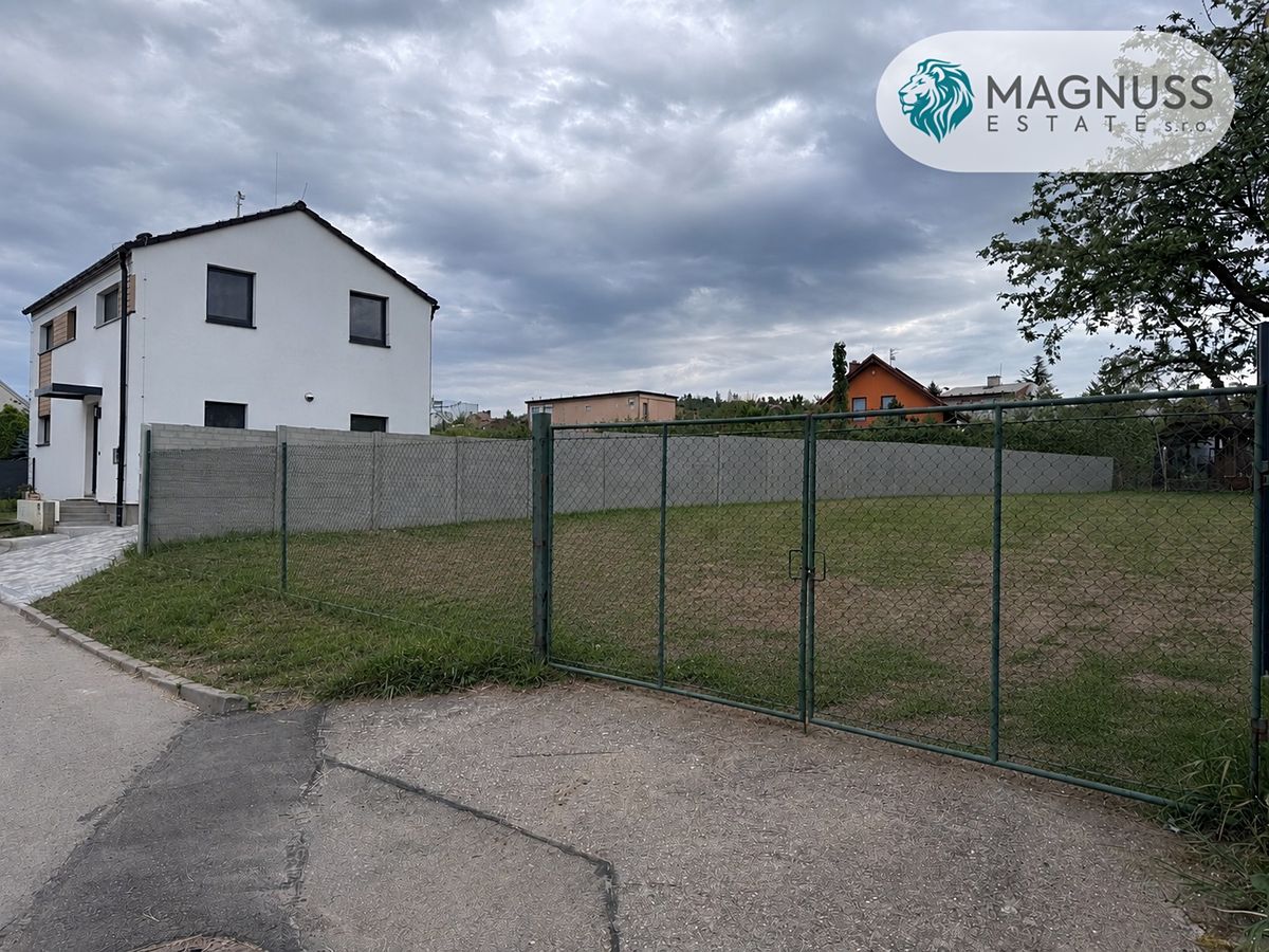 Prodej stavebního pozemku 300 m² – fotografie 2