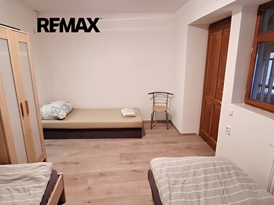 Pronájem bytu 1+kk, 20 m² (2 z 6)