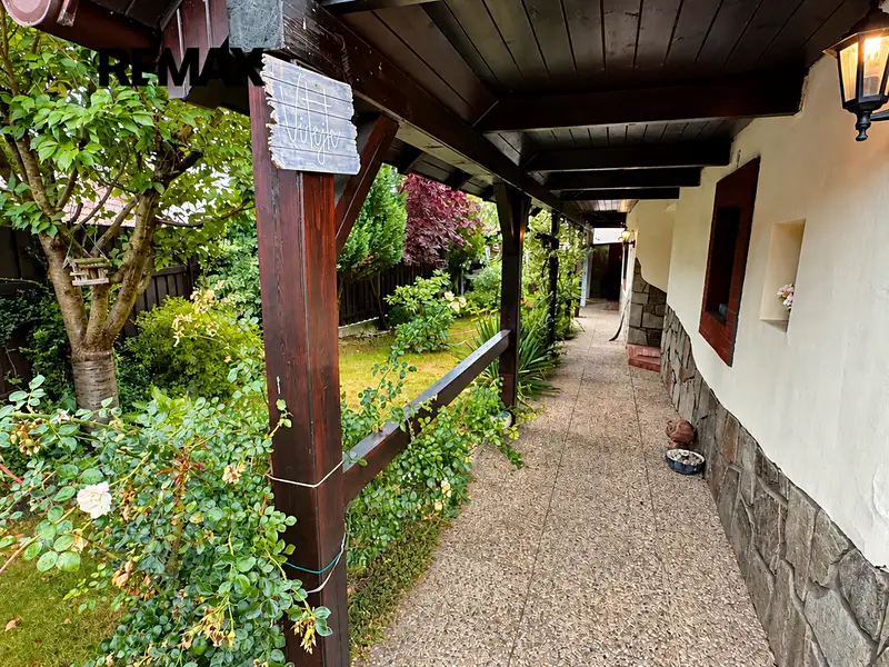 Prodej rodinného domu 172 m², pozemek 318 m², Hojovice – náhled fotky 3