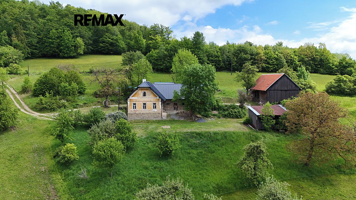 Prodej chalupy 164 m², pozemek 285345 m², Vsetín – fotka 1 z 3