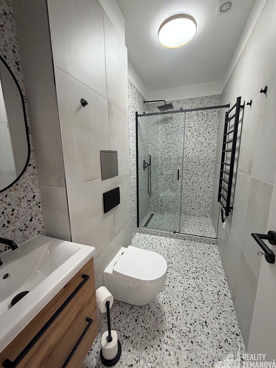 Pronájem bytu 2+kk 49 m² – fotografie 3