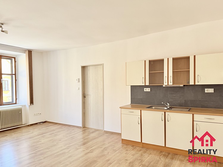 Pronájem bytu 2+kk, 59 m² (7 z 13)