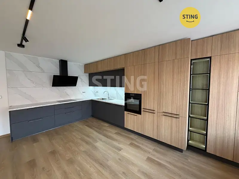 Pronájem bytu 4+1 120 m², Ostrava – náhled fotky 1