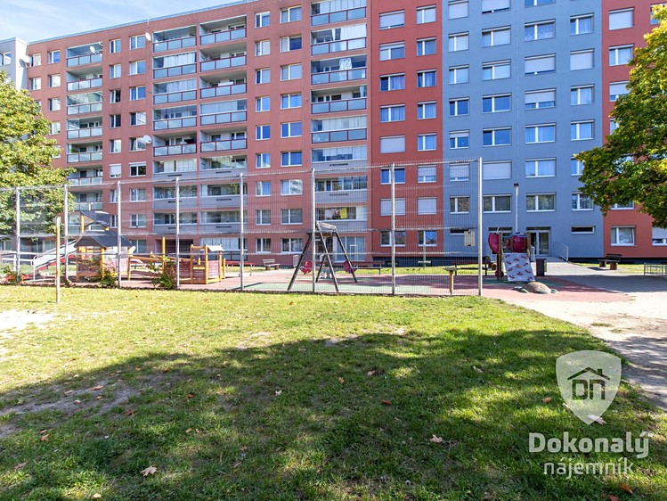 Pronájem bytu 3+kk, 72 m² (21 z 22)