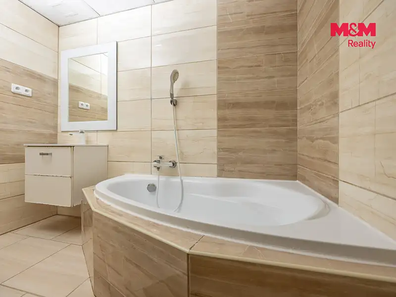 Prodej bytu 3+kk 70 m², Chomutov – náhled fotky 3