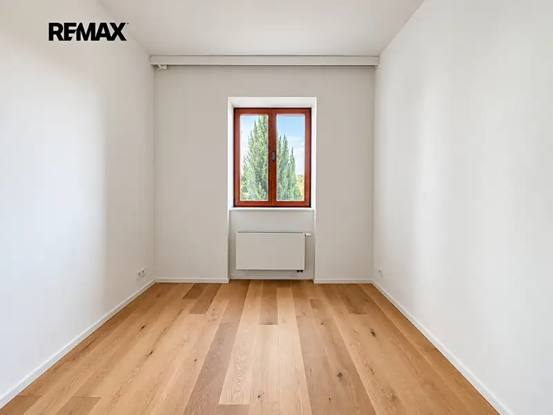 Pronájem bytu 2+kk 41 m², Praha – náhled fotky 3