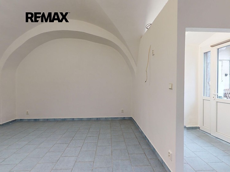 Комерційне приміщення в оренду, 35 м² (10 з 13)