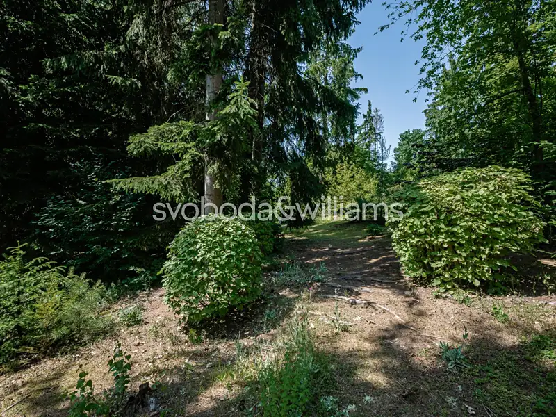 Prodej stavebního pozemku 1203 m², Kamenice – náhled fotky 1
