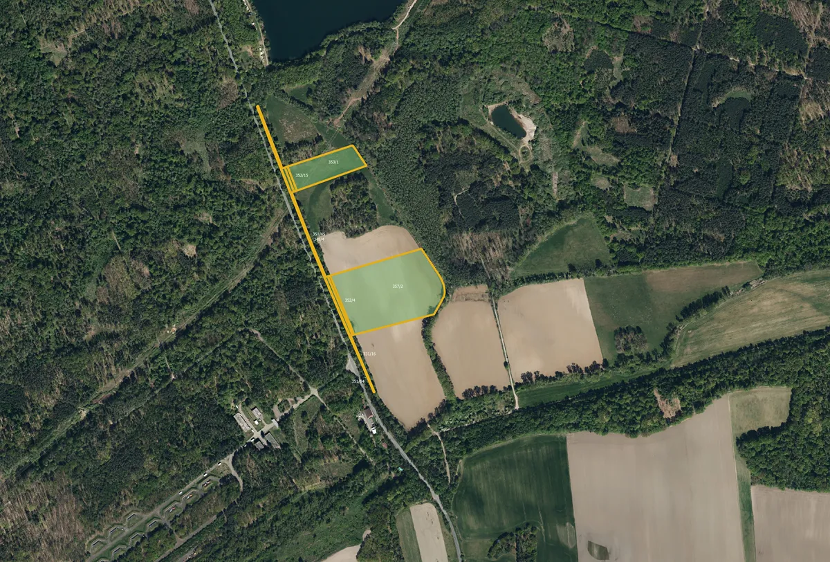 Prodej pole 51824 m²