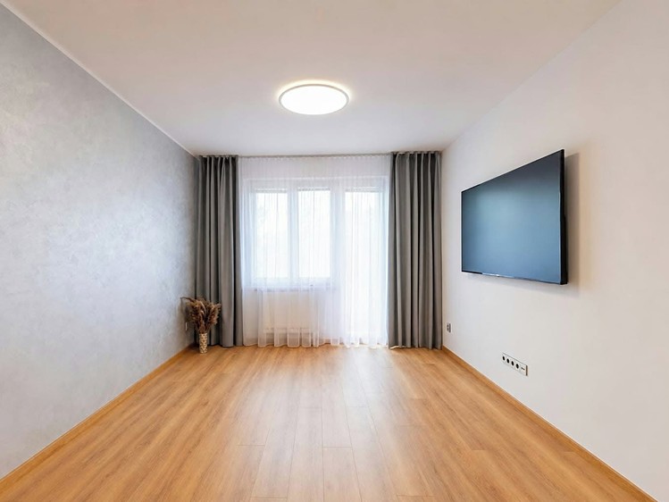 Pronájem bytu 2+1, 54 m² (6 z 8)