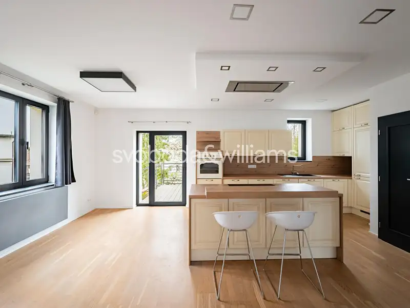 Prodej rodinného domu 223 m², pozemek 499 m², Praha – náhled fotky 3