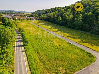 Prodej stavebního pozemku 911 m²
