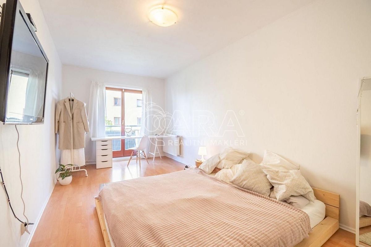 Pronájem bytu 2+kk 52 m² – fotografie 5