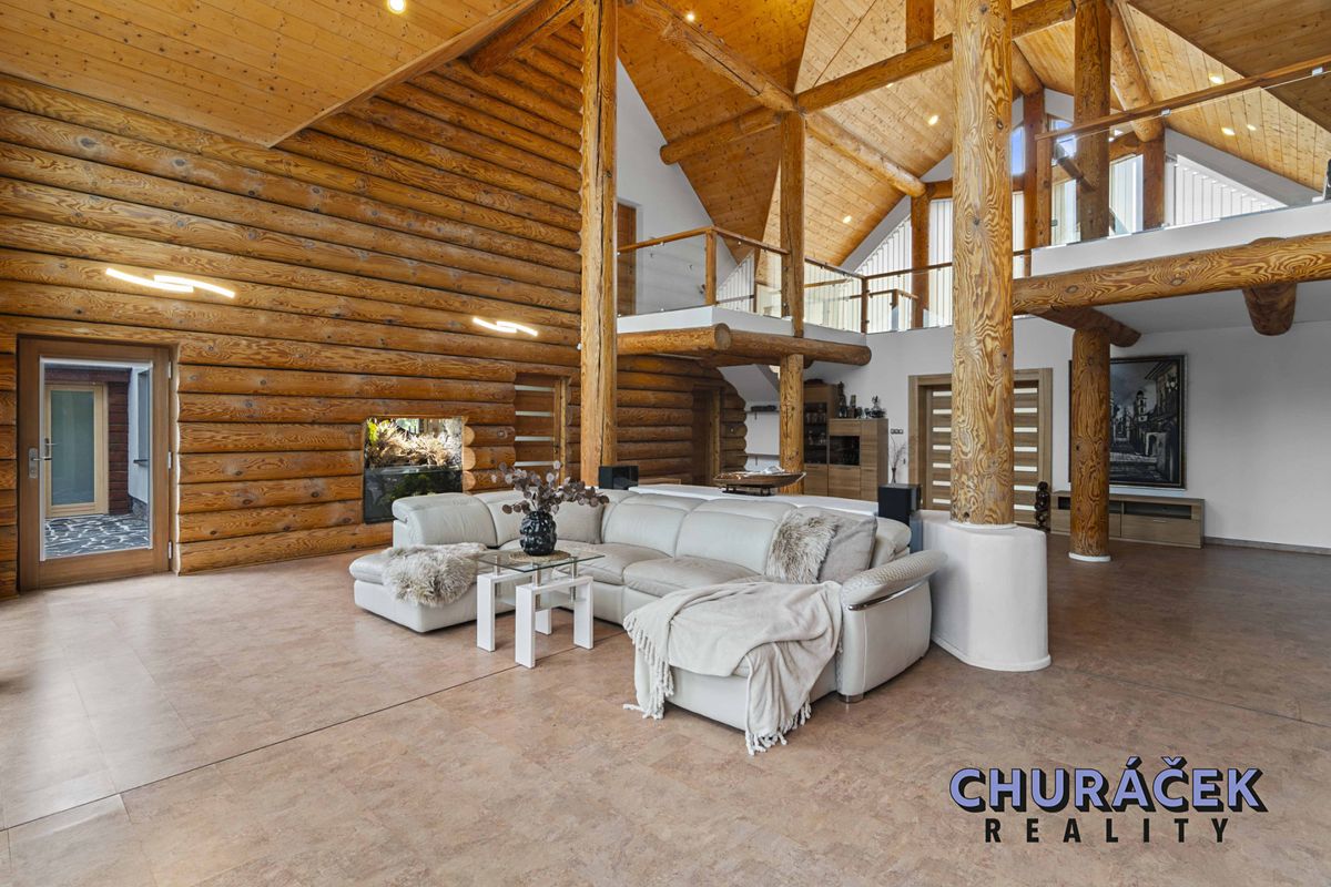 Prodej rodinného domu 400 m², pozemek 3300 m² – fotografie 5