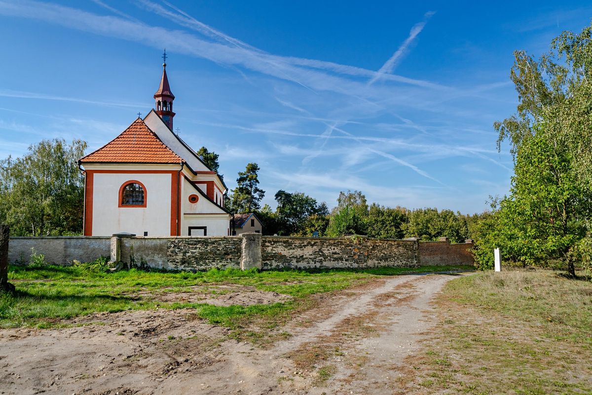 Prodej stavebního pozemku 1377 m² – fotografie 4